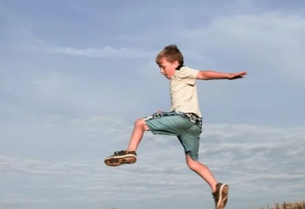 Young child doing parkor